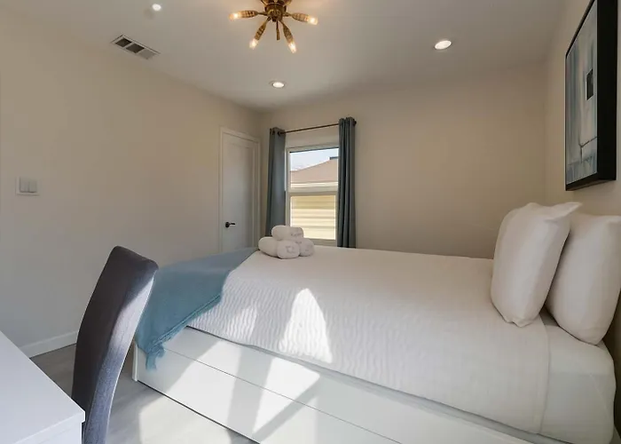 Marbella Lane - Convenient Home In Sunnyvale
