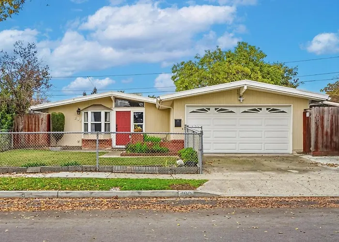 206 Modern Spacious Retreat With 4B 4Ba Full Amenities